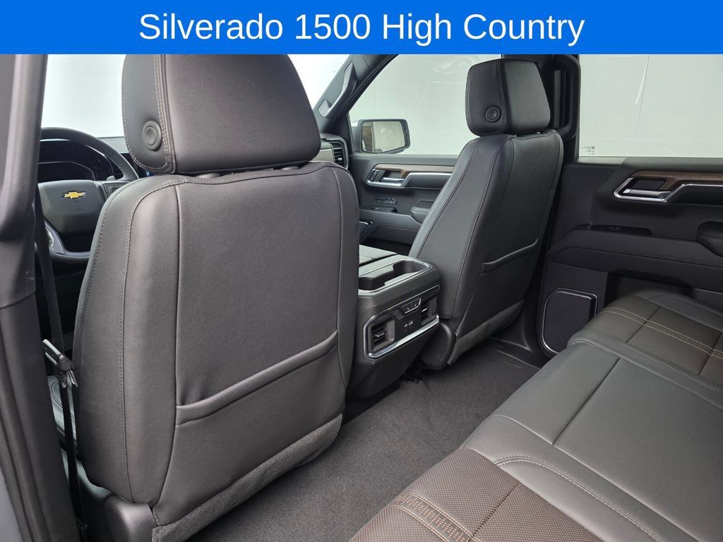 Used 2023 Chevrolet Silverado 1500 High Country w/ Technology Package AWD/4WD image 15