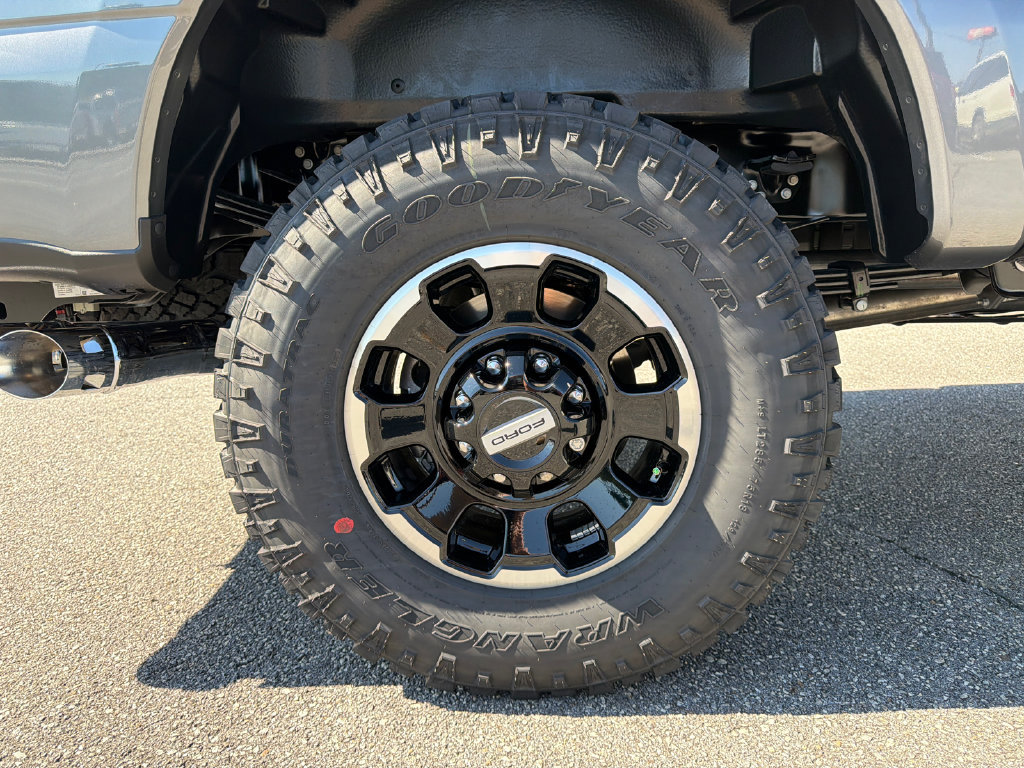 New 2027 Ford F250 Platinum w/ Tremor Off-Road Package AWD/4WD image 17