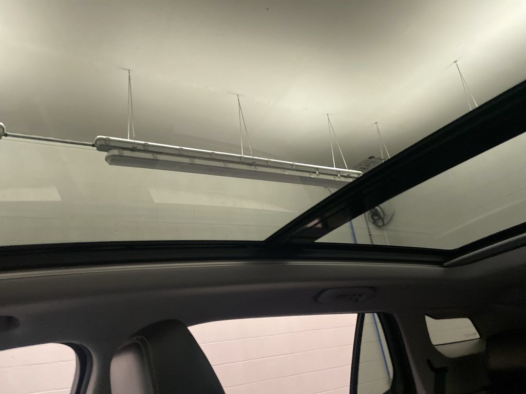Used 2019 GMC Terrain SLT w/ Preferred Package FWD image 13