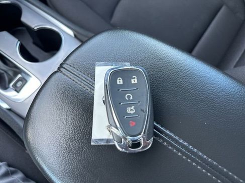 Used 2023 Chevrolet Malibu LT image 30