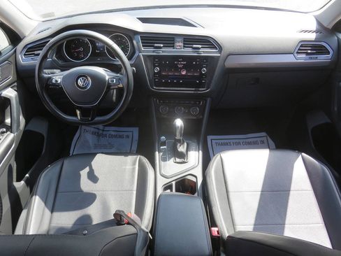 Used 2018 Volkswagen Tiguan SE FWD image 12