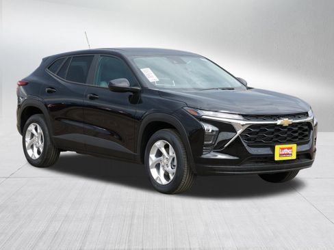 New 2026 Chevrolet Trax LS w/ LS Convenience Package image 7