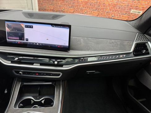 New 2026 BMW X7 xDrive40i w/ M Sport Package image 17
