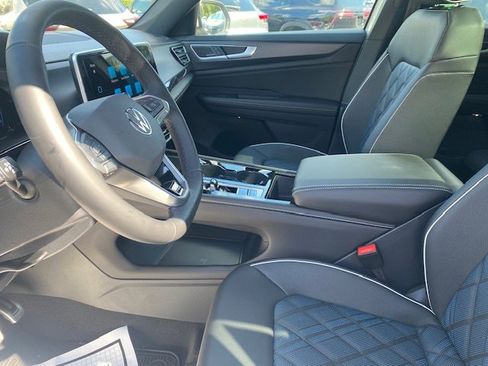 New 2026 Volkswagen Atlas Cross Sport SEL Premium R-Line image 8