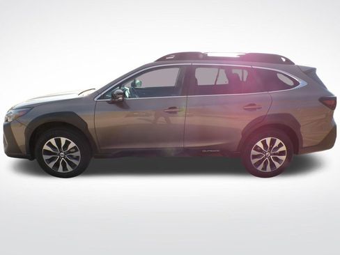 Used 2023 Subaru Outback Limited AWD/4WD image 2