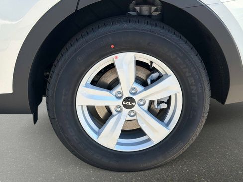 New 2026 Kia Sorento LX image 9