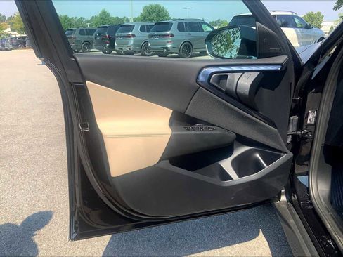 Used 2025 BMW X3 xDrive30i w/ Premium Package image 10