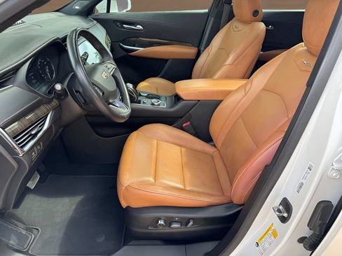 Used 2019 Cadillac XT4 Premium Luxury w/ Enhanced Visibility Package AWD/4WD image 10