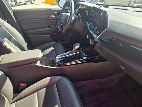 Used 2025 Chevrolet Trax RS w/ Driver Confidence Package FWD image 10