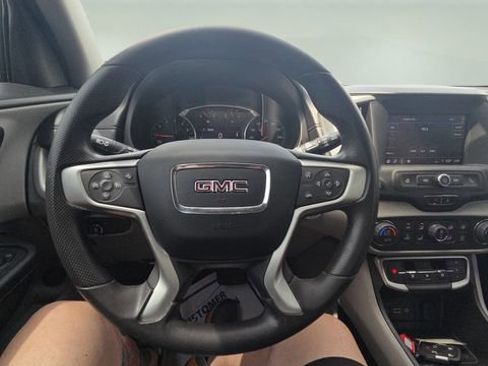 Used 2022 GMC Terrain SLE w/ Driver Convenience Package image 12