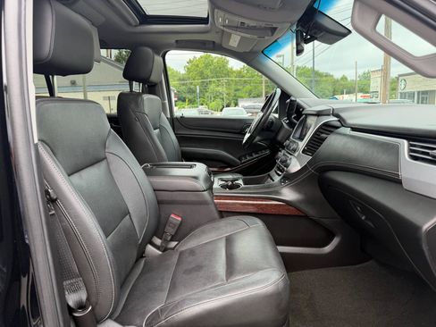 Used 2018 GMC Yukon XL SLT w/ Open Road Package AWD/4WD image 23