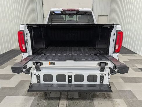 Used 2024 GMC Sierra 1500 AT4 w/ Technology Package AWD/4WD image 25