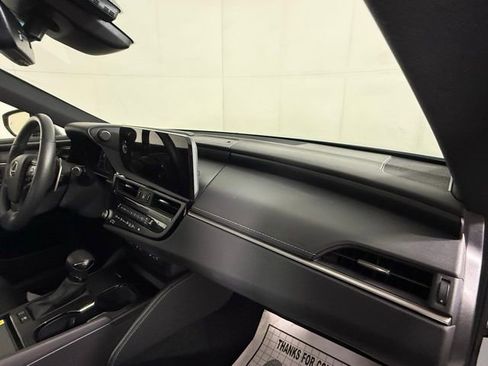 Certified 2025 Lexus ES 300h w/ Premium Package image 33