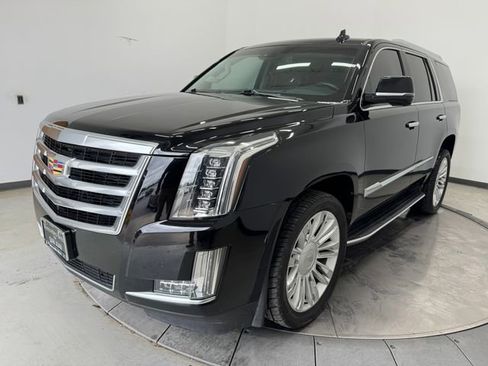 Used 2015 Cadillac Escalade Luxury RWD image 29