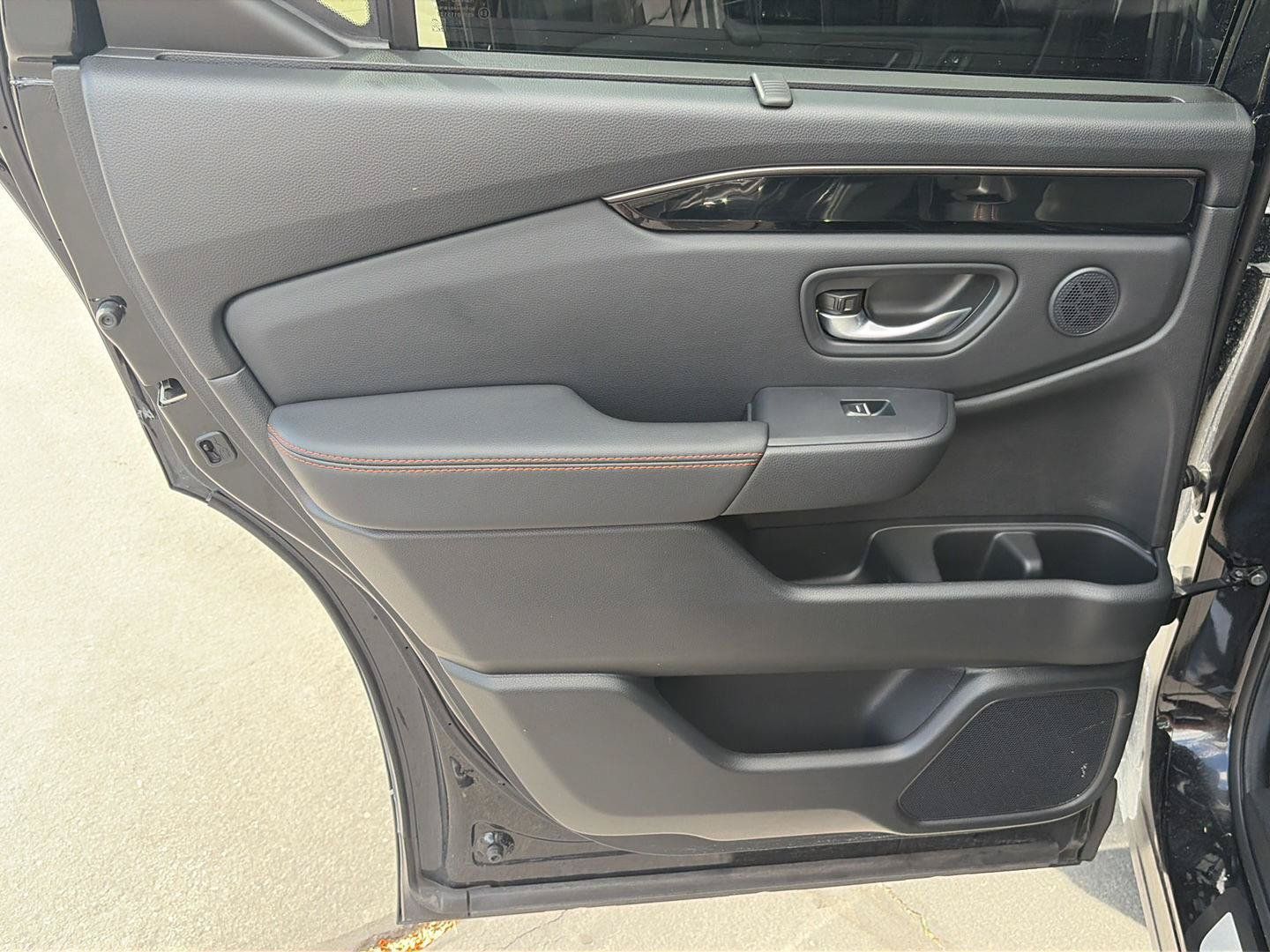 Used 2025 Honda Pilot TrailSport image 26