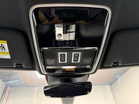 Used 2020 Land Rover Range Rover HSE image 46