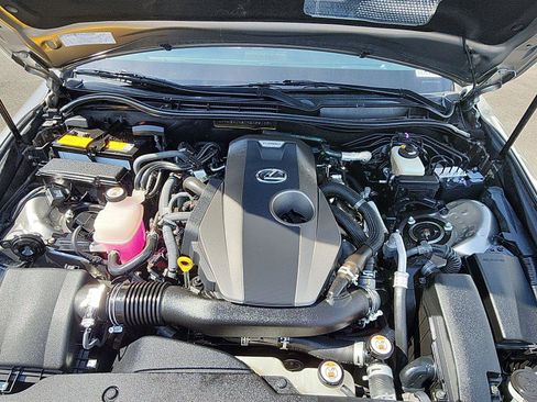 Used 2019 Lexus IS 300 F Sport w/ F Sport Package image 11