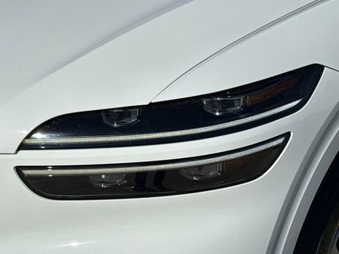 Used 2025 Genesis GV70 3.5T Sport AWD/4WD image 4