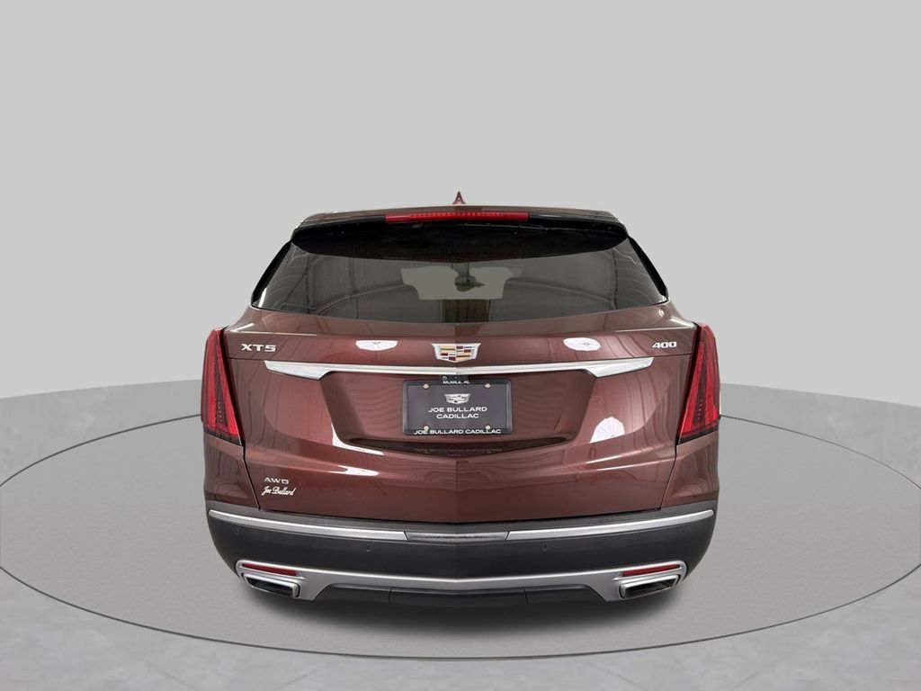 Used 2022 Cadillac XT5 Premium Luxury w/ Technology Package AWD/4WD image 7
