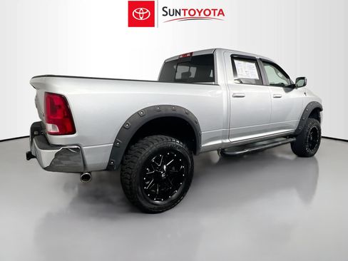 Used 2019 RAM 1500 Classic SLT AWD/4WD image 4