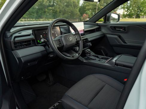 Certified 2026 Toyota RAV4 SE AWD/4WD image 10