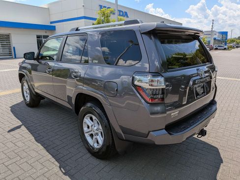 Used 2021 Toyota 4Runner SR5 Premium w/ Moonroof Package RWD image 7