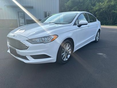 Used 2017 Ford Fusion SE w/ Fusion SE Technology Package