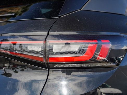 Used 2021 Volkswagen ID.4 Pro S image 9