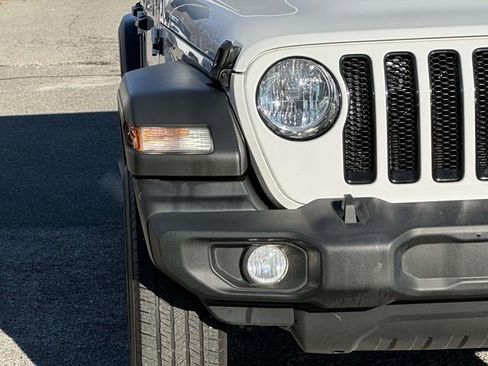 Certified 2022 Jeep Wrangler Unlimited Sport image 9