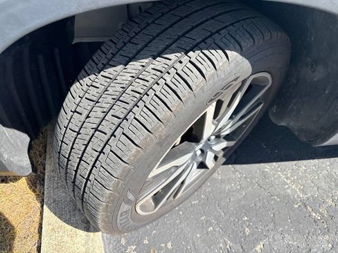 Used 2022 Honda Pilot Touring image 7