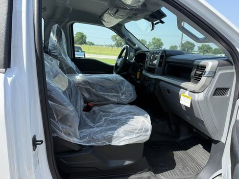 Used 2024 Ford F550 4x4 Regular Cab Super Duty image 9