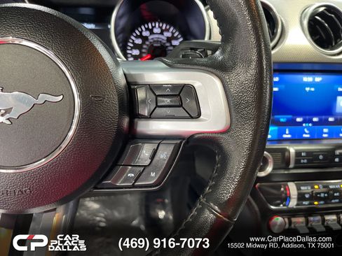 Used 2020 Ford Mustang Convertible w/ Equipment Group 101A RWD image 28