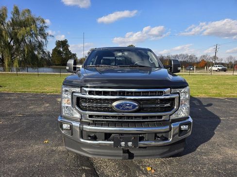 Used 2021 Ford F350 Lariat w/ Lariat Value Package AWD/4WD image 2