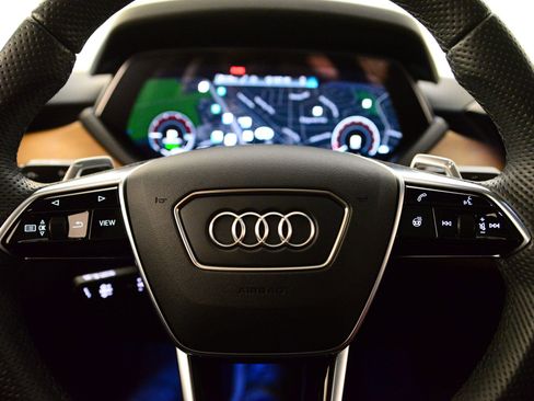 Certified 2024 Audi e-tron GT Premium Plus w/ Executive Package image 14