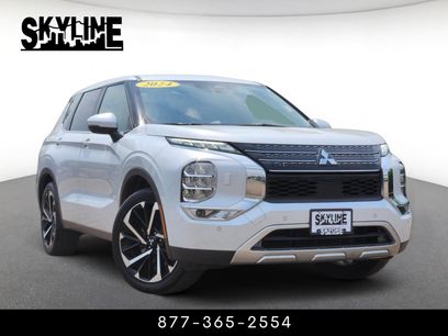 Used 2024 Mitsubishi Outlander SE