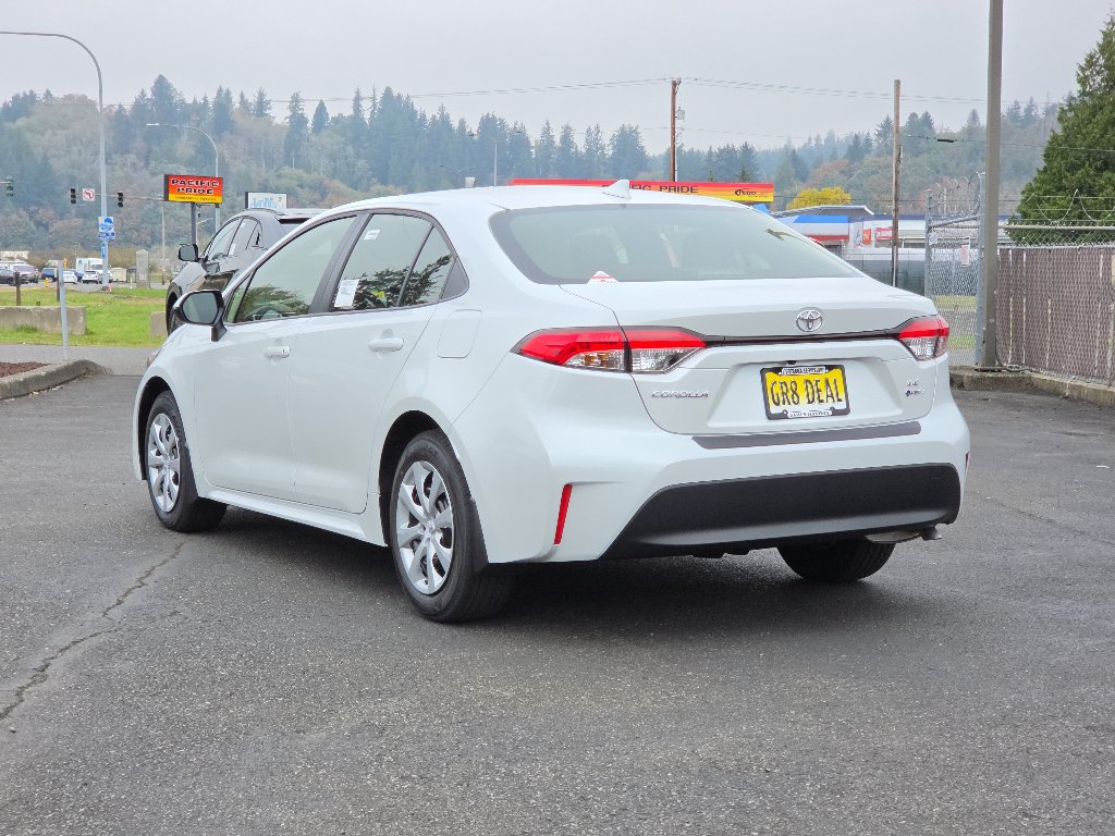 New 2027 Toyota Corolla LE FWD image 4