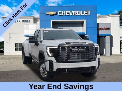 New 2026 GMC Sierra 3500 Denali Ultimate w/ LPO, Black Badging Package