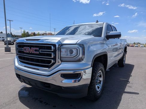 Used 2017 GMC Sierra 1500 SLE w/ Suspension Package, Off-Road AWD/4WD image 7