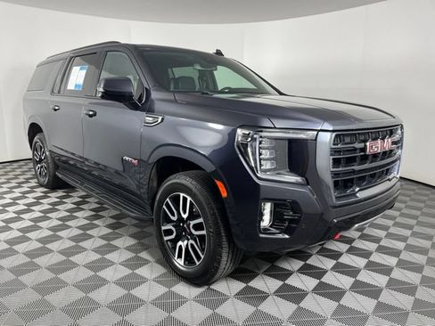 Used 2024 GMC Yukon XL AT4 w/ Technology Package AWD/4WD image 3
