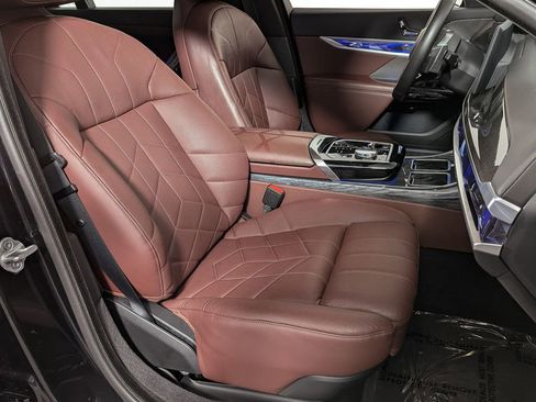 Certified 2023 BMW 740i w/ Executive Package RWD image 30