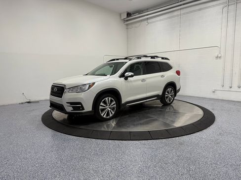 Used 2022 Subaru Ascent Touring w/ Popular Package #2A image 3