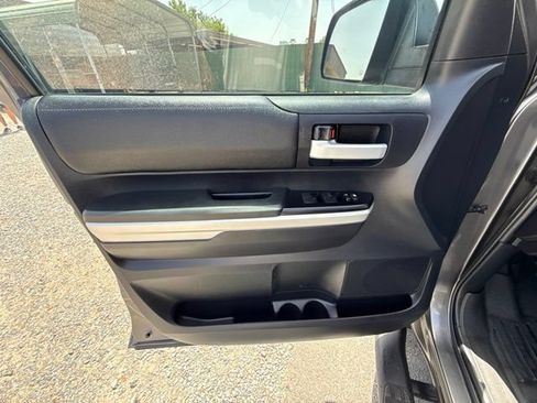 Used 2016 Toyota Tundra SR5 w/ SR5 Upgrade Package RWD image 7