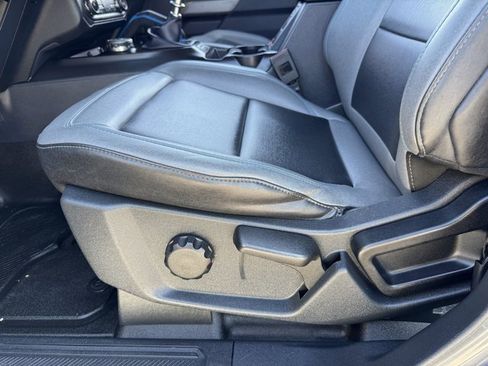 Used 2022 Ford Bronco Black Diamond image 15