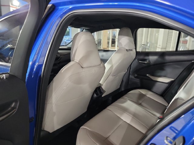 Used 2025 Lexus UX 300h FWD w/ Accessory Package (Z2) image 7