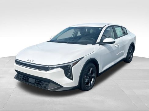 Certified 2026 Kia K4 FWD image 4