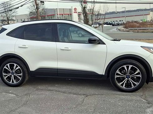 Certified 2022 Ford Escape SEL w/ SEL Stealth AWD Package image 9