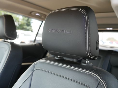 Used 2019 GMC Terrain Denali w/ Advanced Safety Package AWD/4WD image 36