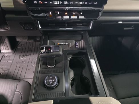 New 2026 GMC Hummer EV SUV w/ LPO, Dark Essentials Package AWD/4WD image 22
