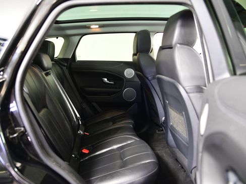 Used 2017 Land Rover Range Rover Evoque SE Premium image 21