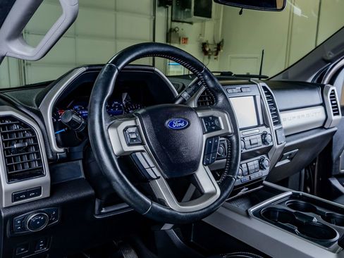 Used 2021 Ford F250 Lariat w/ Lariat Ultimate Package AWD/4WD image 14